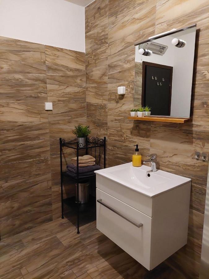 Apartman Hana Apartment Dreznik Grad Luaran gambar
