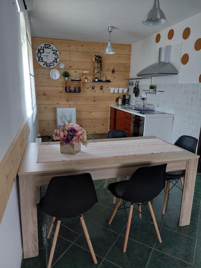 Apartman Hana Apartment Dreznik Grad Luaran gambar